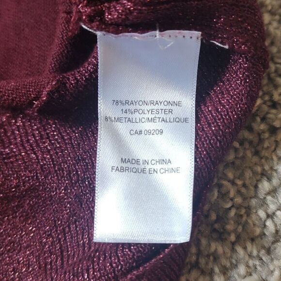 Cleo Size Medium Petite Women's Cold Shoulder Top - Picture 7 of 9